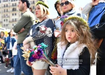Армянская Апостольская Святая церковь празднует Цахказард (Вербное  воскресенье)