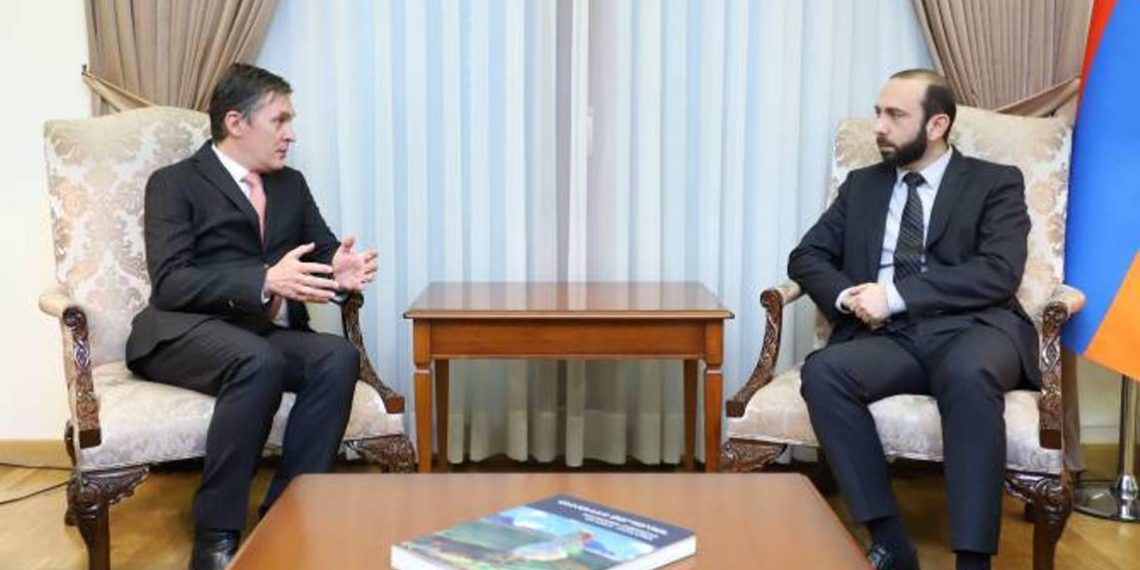 Арарат Мирзоян принял сопредседателя Минской группы ОБСЕ от Франции Бриса Рокфо