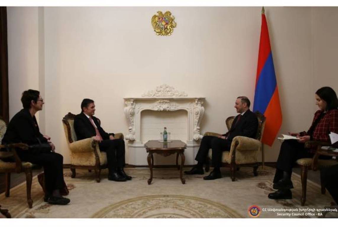 Секретарь Совбеза Армении принял французского сопредседателя Минской группы ОБСЕ