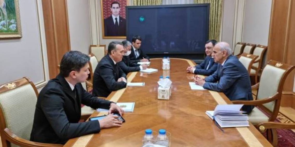 Советник премьер-министра Арташес Туманян выехал в Ашхабад