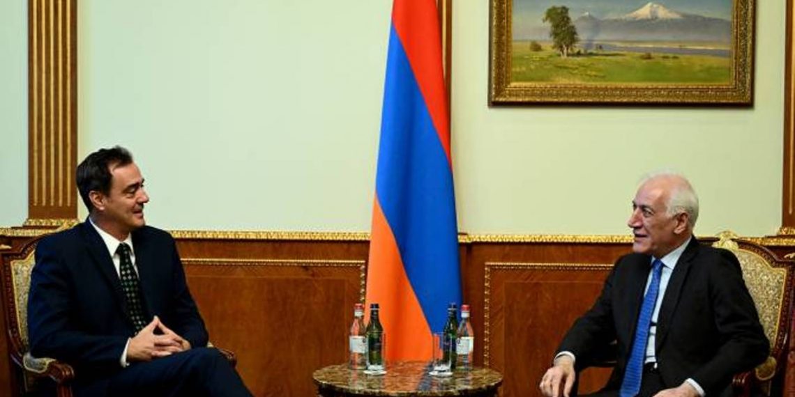 Президент Армении принял посла Аргентины в Армении Мариано Вергара