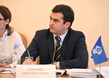 Вице-спикер НС Аршакян провел заседание Комиссии МПА СНГ по вопросам обороны и безопасности в Санкт-Петербурге