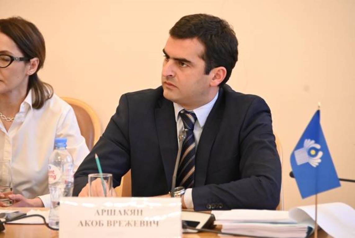 Вице-спикер НС Аршакян провел заседание Комиссии МПА СНГ по вопросам обороны и безопасности в Санкт-Петербурге