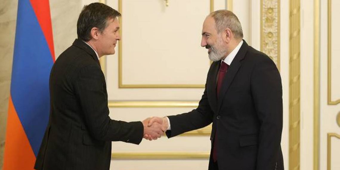 Премьер-министр Пашинян принял французского сопредседателя Минской группы ОБСЕ Брайса Рокфея