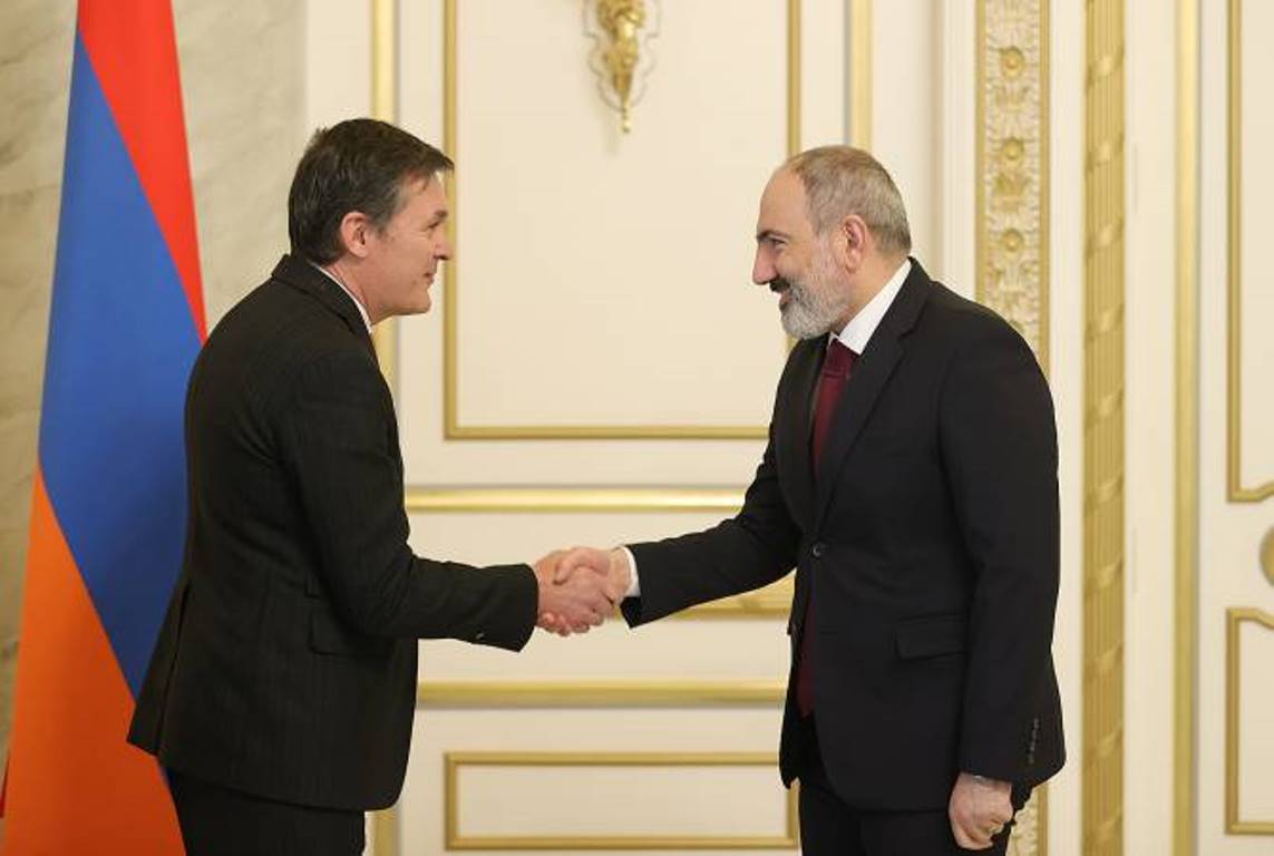Премьер-министр Пашинян принял французского сопредседателя Минской группы ОБСЕ Брайса Рокфея