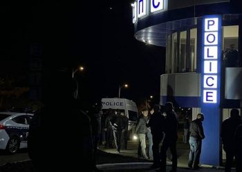 Гражданин открыл прицельную стрельбу в здании ДП Арцаха: один полицейский погиб