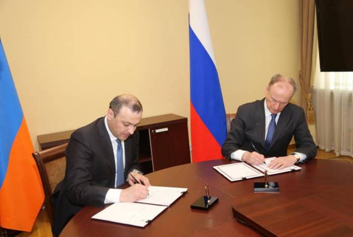 Секретари Совбезов Армении и РФ подписали соглашение о сотрудничестве в области информационной безопасности