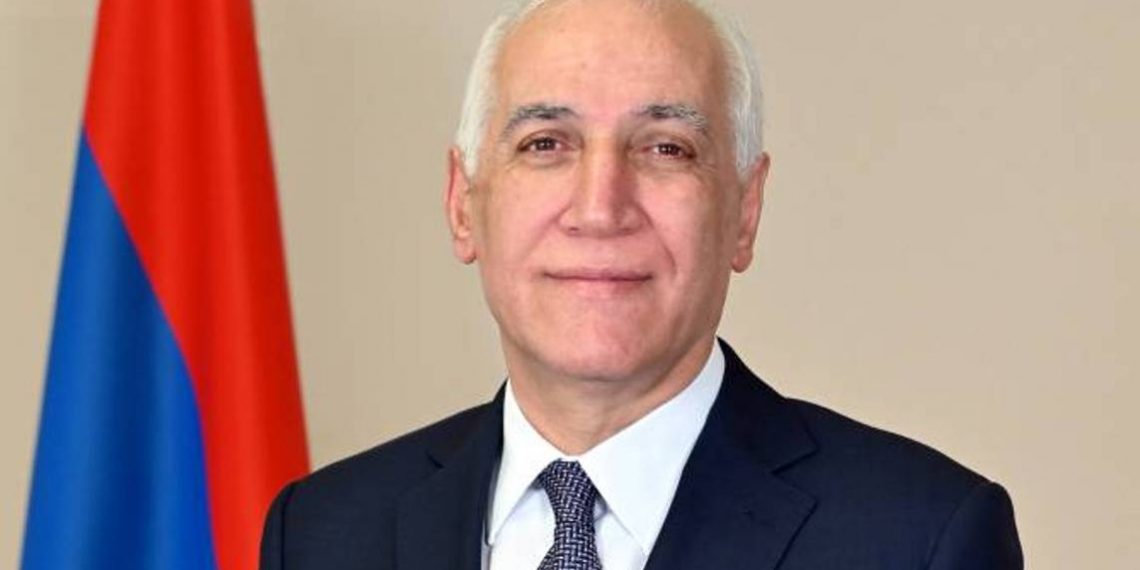 Ваагн Хачатурян поздравил езидскую общину Армении с Новым годом — Малаке Таус