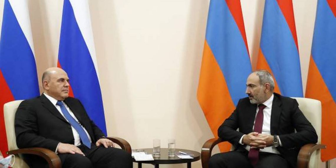 Мишустин призвал более активно использовать национальные валюты в двусторонней торговле с Арменией