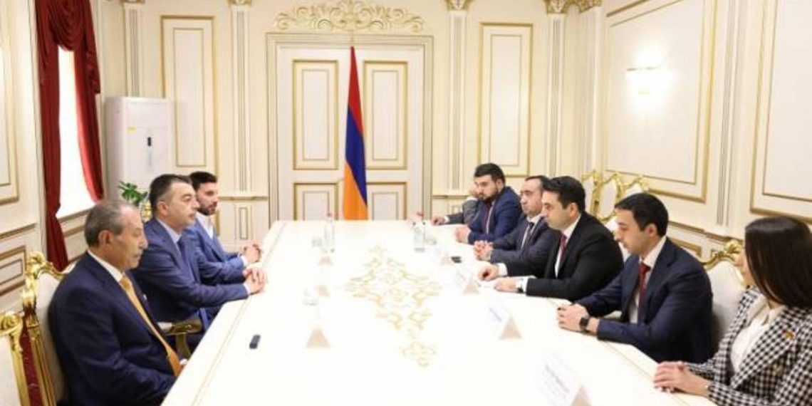 Ален Симонян принял делегацию Сената Иордании