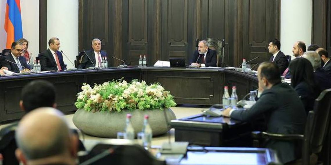 Пашинян уверяет, что после заявления 9 ноября на столе не было ни проекта, ни черновиков по карабахскому урегулированию