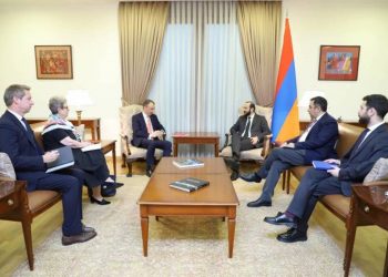 Арарат Мирзоян принял делегацию во главе с Тойво Клааром