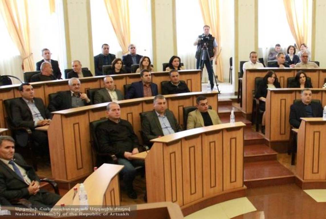Депутаты НС Арцаха обсудили вопросы безопасности с главами райадминистраций и мэрии Степанакерта