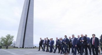Члены межпарламентской комиссии по сотрудничеству между НС Армении и ФС РФ посетили Мемориал в Цицернакаберде