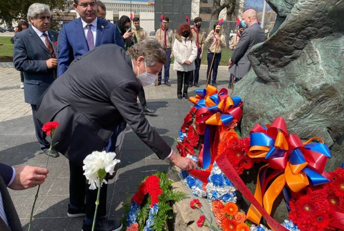 Мэр Торонто принял участие в чествовании жертв Геноцида армян