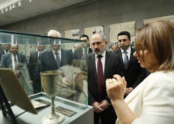 Премьер-министр посетил Музей-институт Геноцида армян