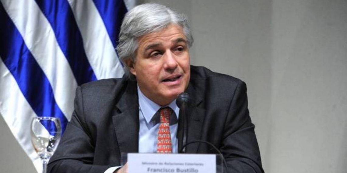 Глава МИД Уругвая осудил националистический жест Чавушоглу в отношении армян