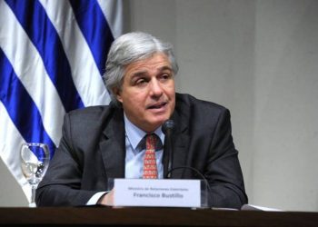 Глава МИД Уругвая осудил националистический жест Чавушоглу в отношении армян