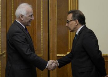 Президент Армении провел прощальную встречу с послом Бразилии в Армении