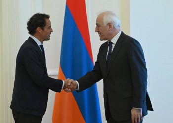 Президент Армении выразил надежду, что визит спецпредставителя генсека НАТО будет способствовать решению проблем региона