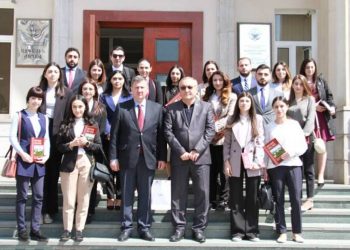 Председатель НС Республики Арцах принял делегацию студентов Дипломатической школы МИД Армении