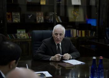 Президент Ваагн Хачатурян провел совещание в муниципалитете Ширака 