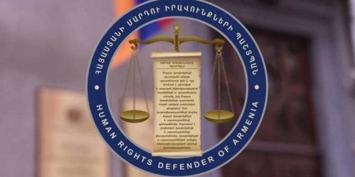 Защитник прав человека призывает полицию к достойному и законному поведению при исполнении служебных обязанностей