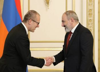 Премьер-министр Пашинян принял регионального директора ВОЗ