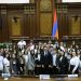 Накануне Дня гражданина председатель НС Армении встретился со студентами областей