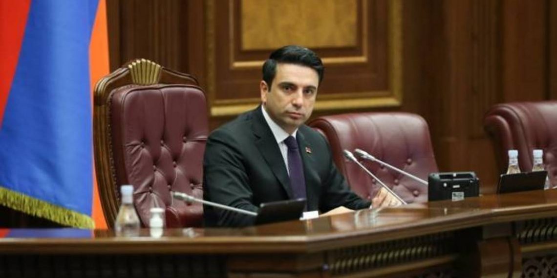 КС признал конституционным решение об избрании Алена Симоняна председателем НС Армении