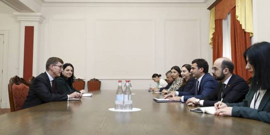 Акоп Аршакян представил послу Нидерландов ситуацию после 44-дневной войны