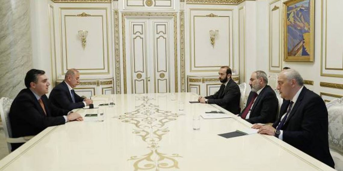 Премьер-министр Пашинян принял министра иностранных дел Грузии