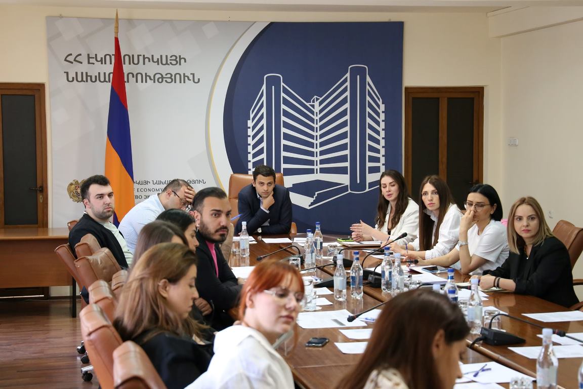 Текстильной индустрии Армении очертили ориентиры на пятилетку