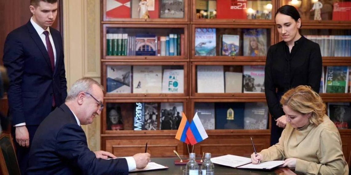 Армения и Россия подписали программу сотрудничества в области культуры на 2022