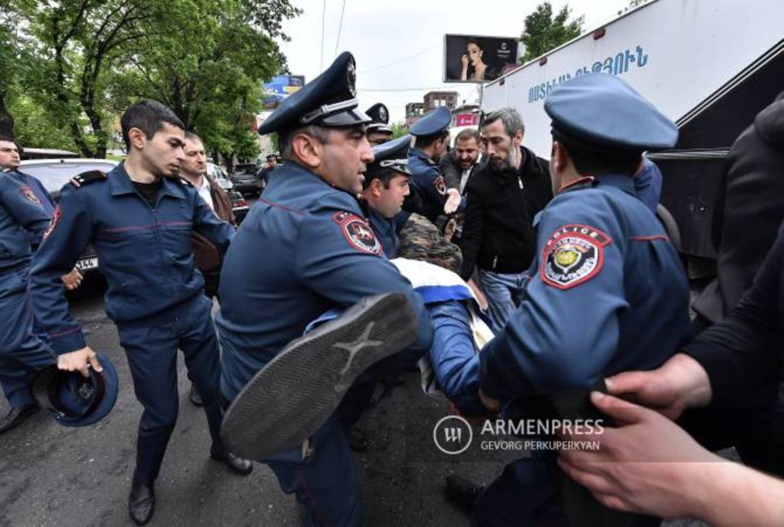 Группы быстрого реагирования Офиса Омбудсмена в отделениях полиции консультируют задержанных лиц