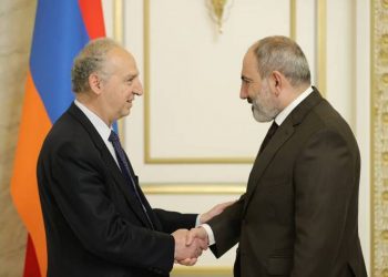 Никол Пашинян принял президента Союза армянских евангелистских церквей Евразии Рене Левоняна