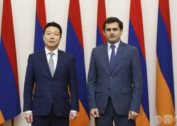 Вице-спикер НС Армении принял делегацию во главе с парламентским вице-министром иностранных дел Японии