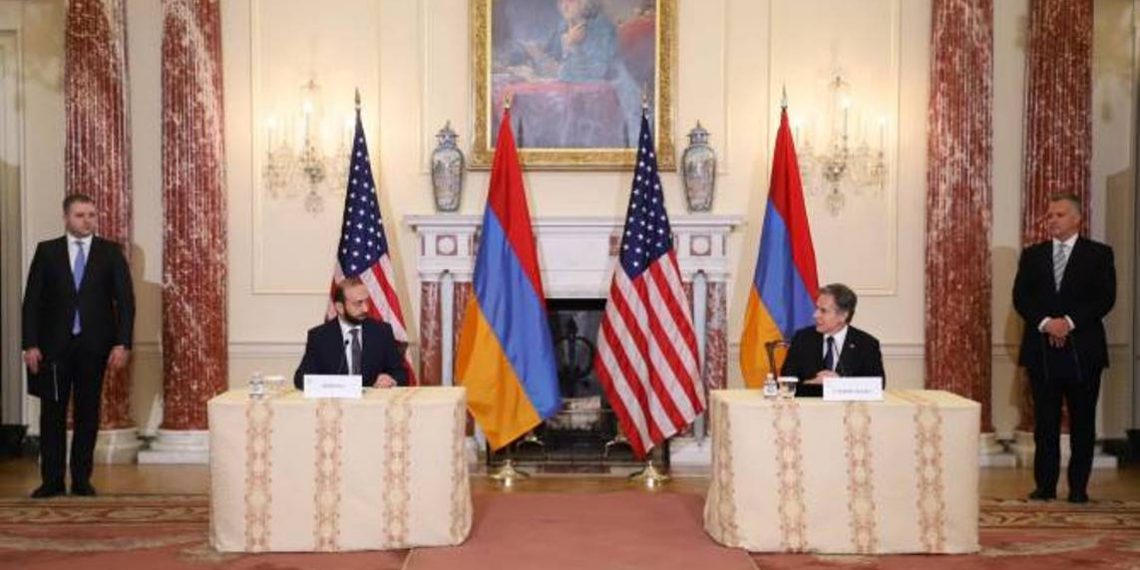 Мирзоян и Блинкен обсудили вопрос начала переговоров между Арменией и Азербайджаном по мирному договору