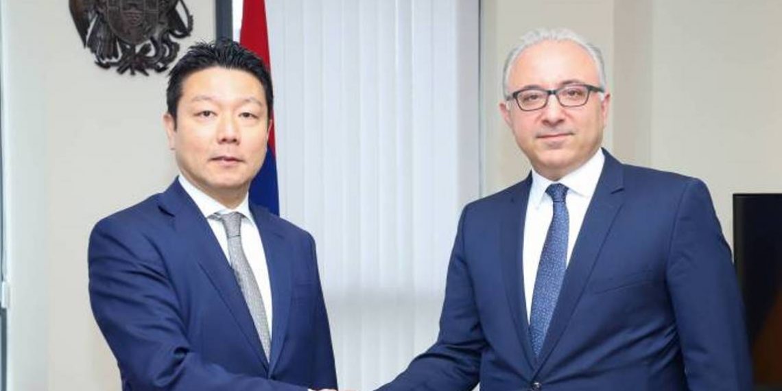 Согласно позиции Японии, нагорно-карабахский конфликт должен быть урегулирован путем мирных переговоров в рамках МГ ОБСЕ