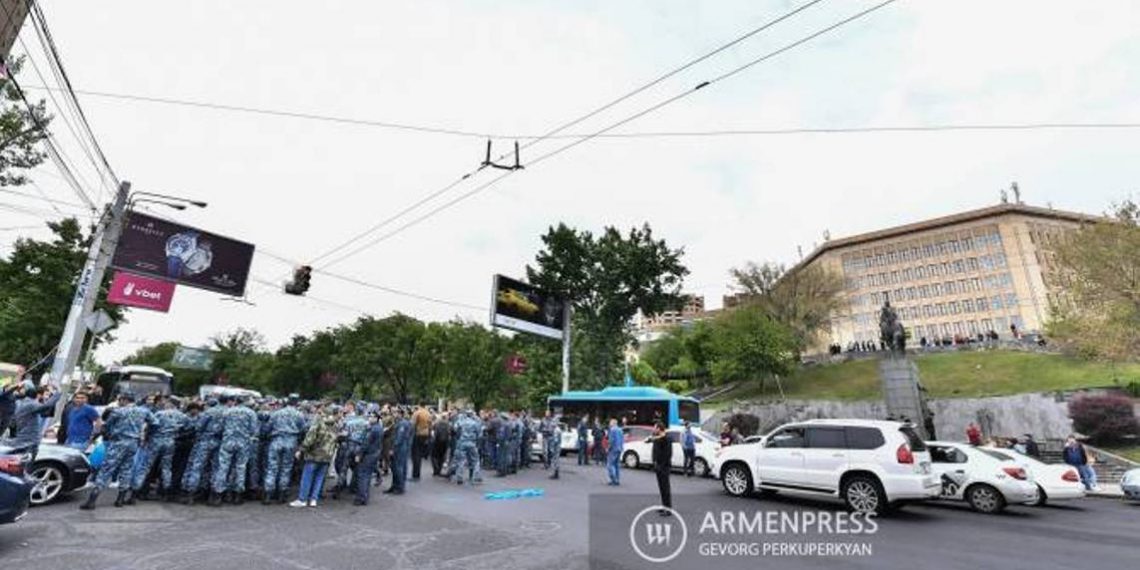 Восстановлено движение на всех транспортных узлах столицы: Полиция Армении