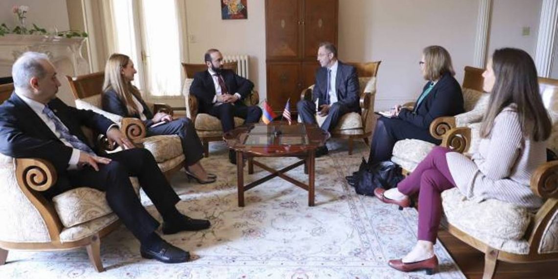 Арарат Мирзоян встретился с председателем Национального демократического института США