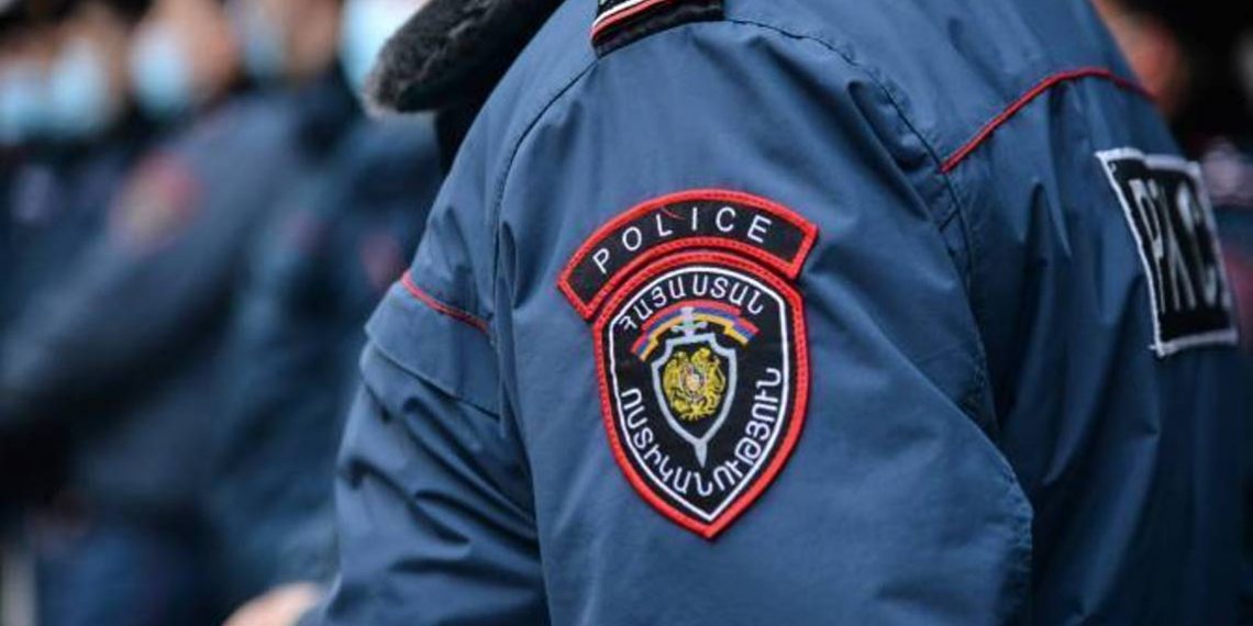 Полиция также сообщила о намерении участников акции захватить здание Национального собрания