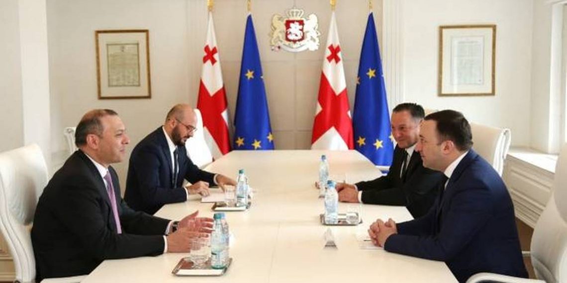 Армен Григорян и премьер-министр Грузии обсудили вопросы региональной безопасности