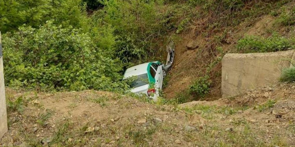 Машина азербайджанской военной колонны совершила наезд на автомобиль жителя Арцаха