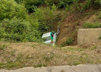 Машина азербайджанской военной колонны совершила наезд на автомобиль жителя Арцаха