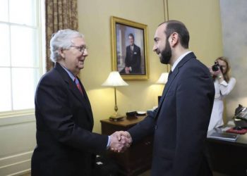 Арарат Мирзоян представил Митчу Макконнеллу ситуацию в Нагорном Карабахе