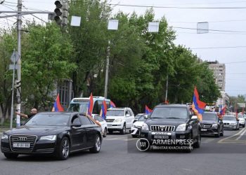 Оппозиция продолжает акции по информированию в отдельных районах республики