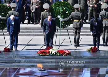 По случаю праздника Победы и мира премьер-министр Пашинян посетил парк »Победы»