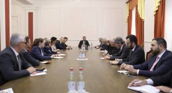 Вице-спикер НС представил аккредитованным в Армении послам процесс урегулирования отношений между Арменией и Турцией