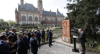 Вклад Армении в международный мир: во дворе Дворца мира Гааги установлен армянский хачкар